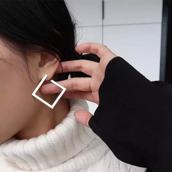 “Inclined” Square Geometric Retro Unique Minimalist Simple Stud Earrings - Picture 4 of 11